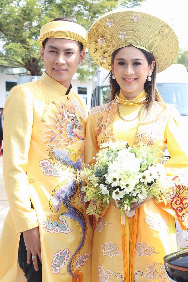 Sao Việt thay váy cưới như chạy show: Đàm Thu Trang đổi liền 3 bộ nhưng còn có người thay liền 5 bộ chỉ trong 1 ngày - Ảnh 16.
