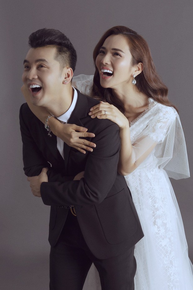 Bà xã Ưng Hoàng Phúc đăng ảnh siêu âm con thứ 3, hạnh phúc khoe mặt giống hệt anh ba Jonny - Ảnh 2. Bà xã Ưng Hoàng Phúc đăng ảnh siêu âm con thứ 3, hạnh phúc khoe mặt giống hệt anh ba Jonny - Ảnh 2.