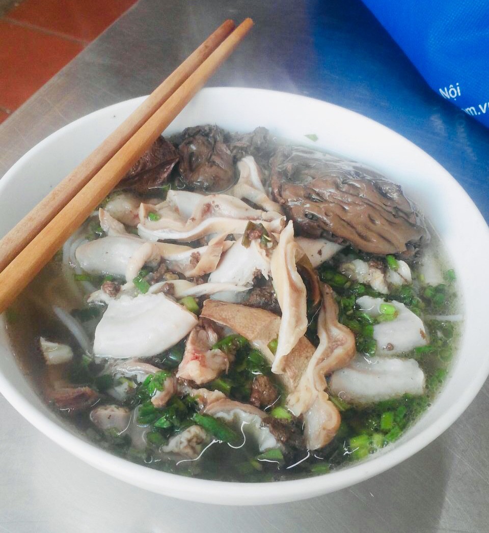 Hà Nội mưa rồi này, xách nhau đi làm bát bún lòng cho hợp trời đi vì có cả list địa chỉ cho bạn này - Ảnh 9. Hà Nội mưa rồi này, xách nhau đi làm bát bún lòng cho hợp trời đi vì có cả list địa chỉ cho bạn này - Ảnh 9.