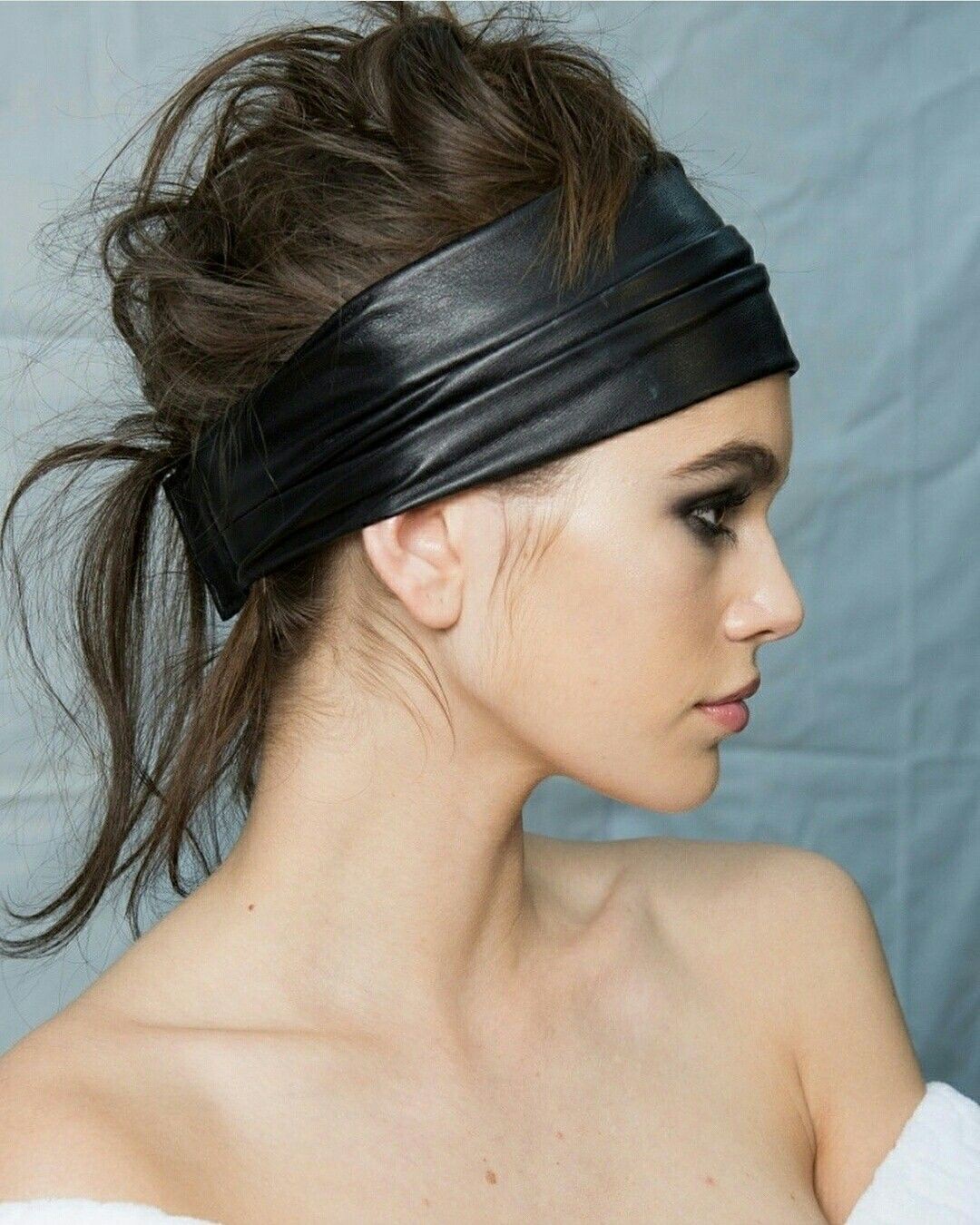 Đẳng cấp v&ograve;ng eo 51cm của Lisa: d&ugrave;ng băng đ&ocirc; l&agrave;m thắt lưng vẫn vừa, eo b&eacute; tẹo nhưng stylist sửa đồ đỉnh cao chẳng lộ vết t&iacute;ch - Ảnh 4.