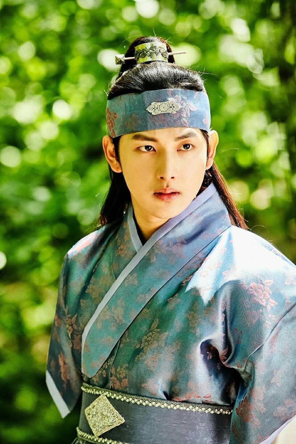 D&agrave;n sao phim ngụ &yacute; ăn thịt người Strangers From Hell: Lee Dong Wook v&agrave; nam thần Kpop d&iacute;nh phốt, 2 nữ phụ xinh bất ngờ - Ảnh 13.