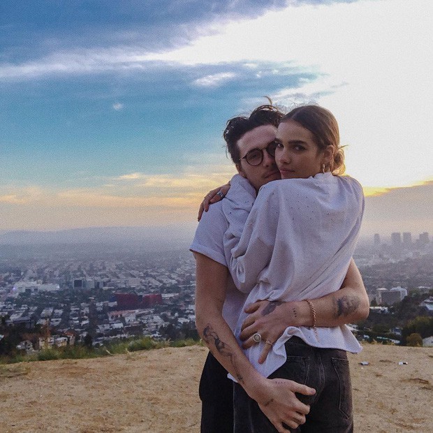 Lần đầu cùng dự sự kiện hậu chia tay, biểu cảm trái ngược của Brooklyn Beckham và Hana Cross gây chú ý - Ảnh 5.