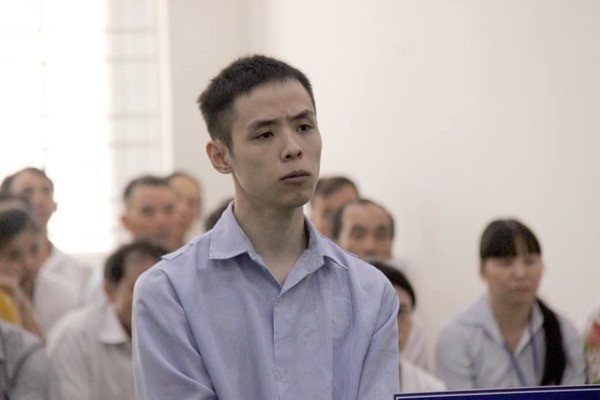 Tan n&aacute;t cuộc t&igrave;nh sau những nh&aacute;t dao ch&iacute; tử giữa phố H&agrave; Nội - Ảnh 1.