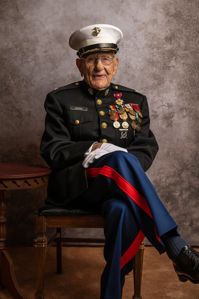 Nhiếp ảnh tôn vinh: Chụp chân dung những cựu chiến binh Thế chiến thứ 2 cuối cùng - Ảnh 1.