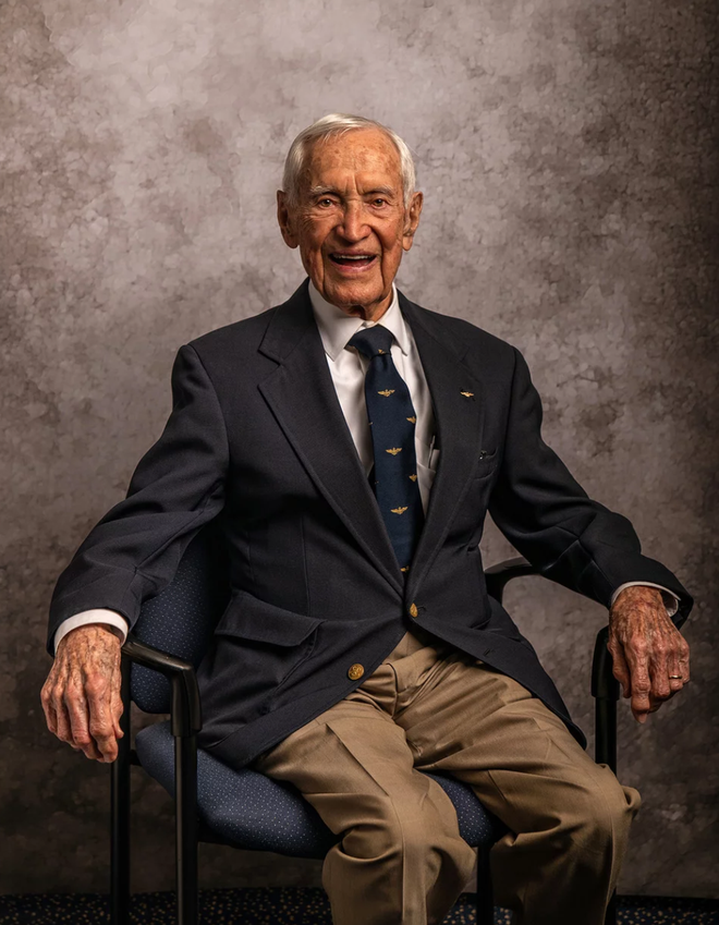 Nhiếp ảnh tôn vinh: Chụp chân dung những cựu chiến binh Thế chiến thứ 2 cuối cùng - Ảnh 11.