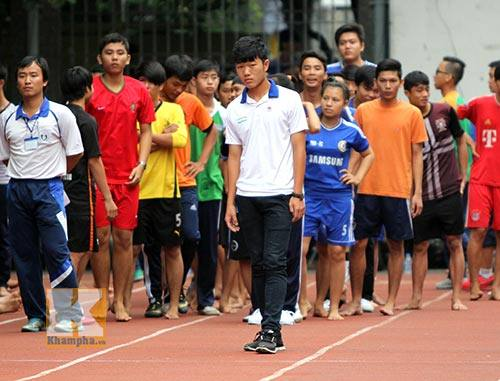 Ngắm loạt ảnh thời đi học của dàn cầu thủ đội tuyển Việt Nam: Ai cũng nhìn cực ngố tàu, riêng Xuân Trường gây bất ngờ với thành tích học tập khủng - Ảnh 15.