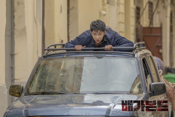 Chất chơi như Lee Seung Gi ở bom tấn hành động Vagabond: Nhuộm tóc vàng hoe ăn diện như idol Kpop? - Ảnh 5.