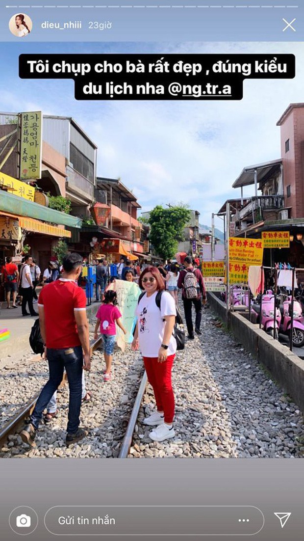 Từ Việt sang Hàn, ai cũng mong đi du lịch có được người bạn chụp ảnh có tâm, sẵn sàng “lăn xả” như Chi Pu - Diệu Nhi và Lisa - Rosé (BLACKPINK) - Ảnh 10.