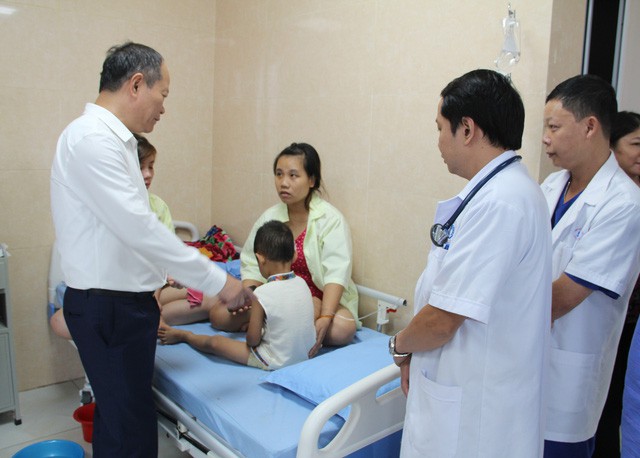 Phú Thọ: 80 trẻ mầm non nhập viện nghi ngộ độc thực phẩm - Ảnh 3.