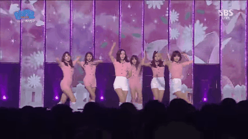 Ai chuy&ecirc;n nghiệp bằng những idol n&agrave;y: D&iacute;nh chấn thương, gặp tai nạn s&acirc;n khấu vẫn n&eacute;n đau biểu diễn đến ph&uacute;t cuối c&ugrave;ng - Ảnh 6.