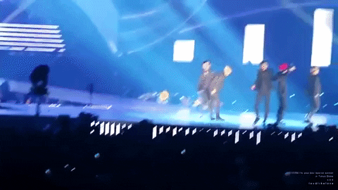 Ai chuy&ecirc;n nghiệp bằng những idol n&agrave;y: D&iacute;nh chấn thương, gặp tai nạn s&acirc;n khấu vẫn n&eacute;n đau biểu diễn đến ph&uacute;t cuối c&ugrave;ng - Ảnh 15.