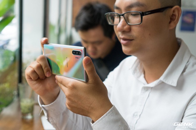 Cho iFan cầm thử Galaxy Note10+: Chỗ n&agrave;o hay hơn iPhone, chỗ n&agrave;o c&ograve;n chưa được tốt? - Ảnh 11.