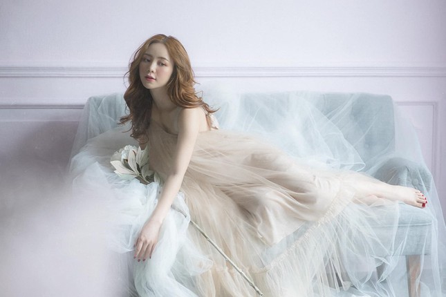 Hội tiểu tam g&acirc;y tăng x&ocirc;ng tr&ecirc;n m&agrave;n ảnh: C&ocirc; n&agrave;o cũng đẫy đ&agrave; chen ch&uacute;c 3 v&ograve;ng, nhan sắc dễ g&acirc;y thương nhớ! - Ảnh 24.