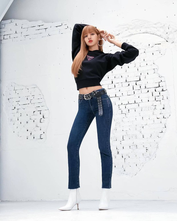 Đã tìm thấy mỹ nhân sở hữu đôi chân xứng tầm đối thủ với Lisa (BLACKPINK), đã thế lại mới chỉ 16 tuổi! - Ảnh 4.