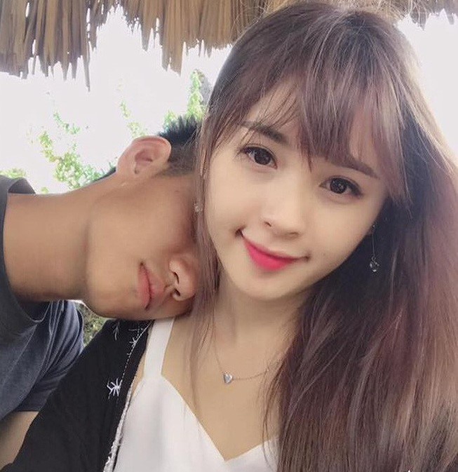 Yêu đương kiểu cầu thủ: Chưa công khai đã có tin đồn đường ai nấy đi, drama nhất là tin Văn Đức bỏ Ngọc Nữ theo bạn cùng quê - Ảnh 8.