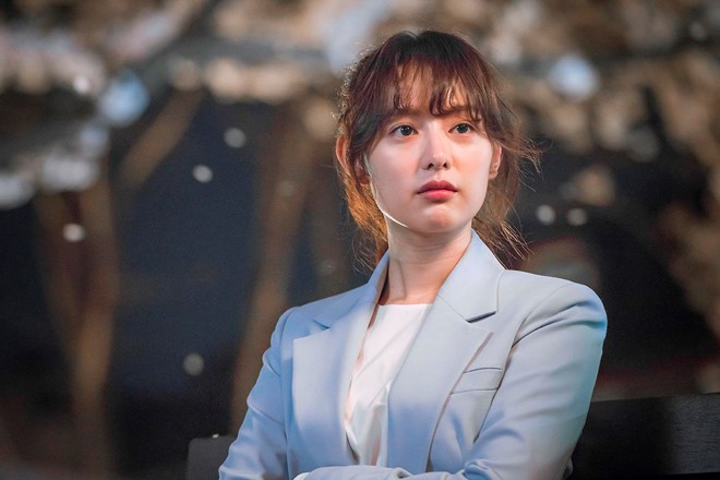 5 trường hợp khốn đốn vì đi làm thêm trong phim: Goo Hye Sun lẫn Quỳnh Kool đều bị yêu râu xanh quấy rối tình dục! - Ảnh 3.