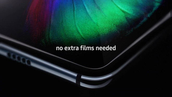 Nâng như nâng trứng: Samsung khuyến cáo đừng chạm quá mạnh vào màn hình Galaxy Fold để tránh làm hỏng máy - Ảnh 1.