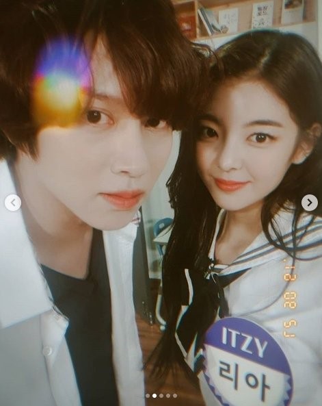 Với độ cuồng ITZY thế này, vị trí trưởng fan club MIDZY phải xướng tên Siêu sao vũ trụ Kim Hee Chul! - Ảnh 5.