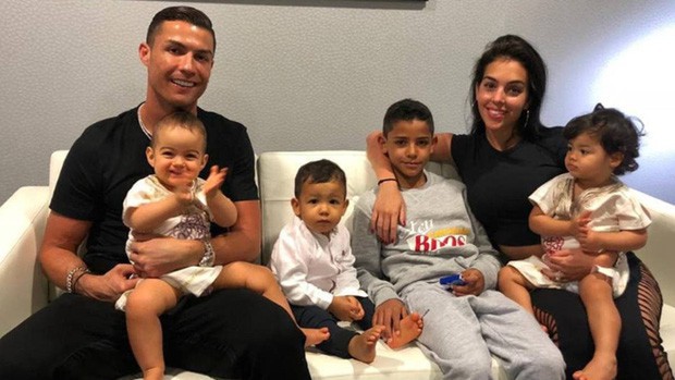 Ronaldo nổi tiếng đào hoa, sát gái nhưng không ngờ trong việc dạy con lại vô cùng chỉn chu và đáng ngưỡng mộ - Ảnh 8.