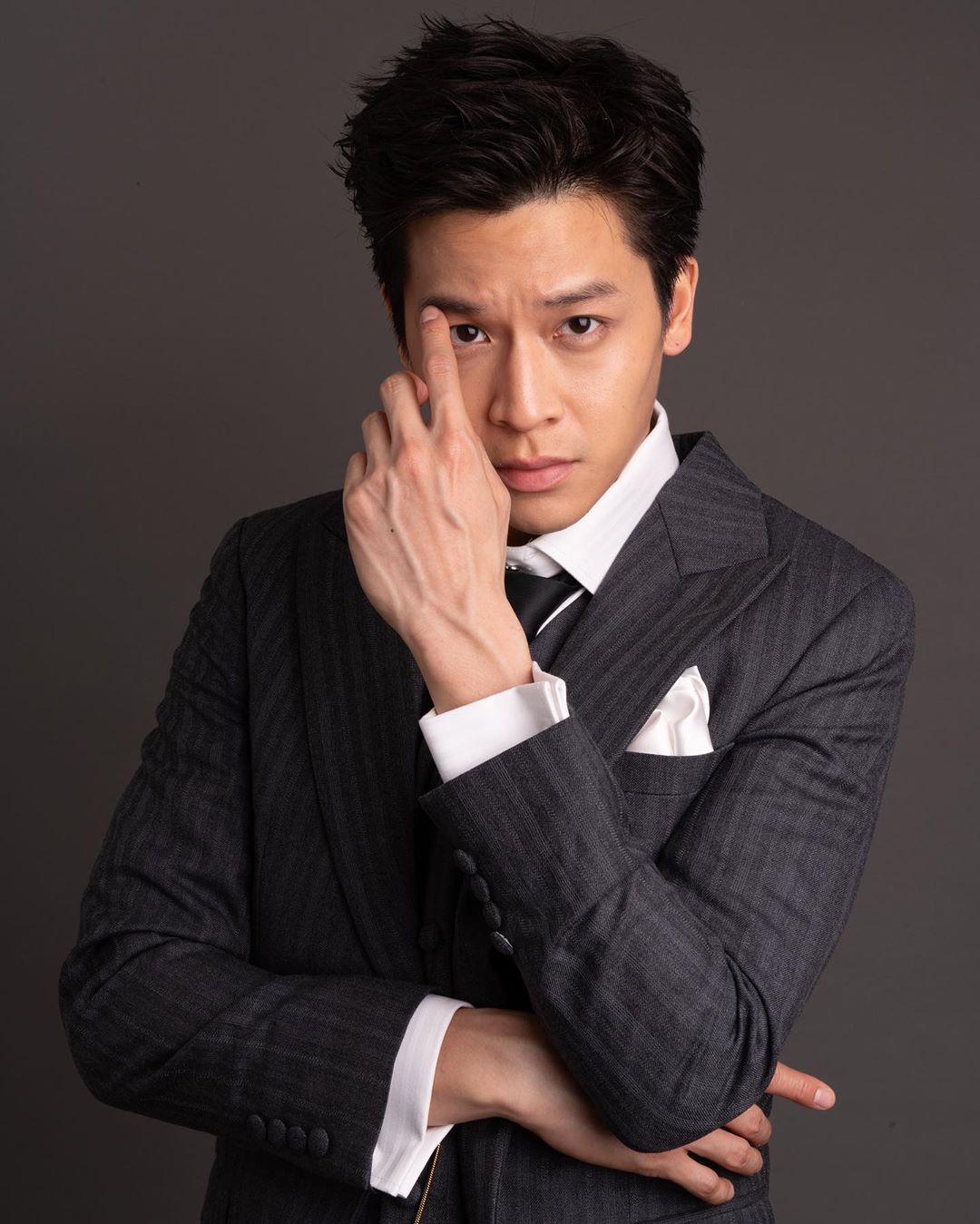 3 chàng thơ cật lực tán mỹ nhân Chiếc lá bay Baifern: Soái ca học giỏi, body hot, người dính nghi án hẹn hò nữ chính - Ảnh 14. 3 chàng thơ cật lực tán mỹ nhân Chiếc lá bay Baifern: Soái ca học giỏi, body hot, người dính nghi án hẹn hò nữ chính - Ảnh 14.