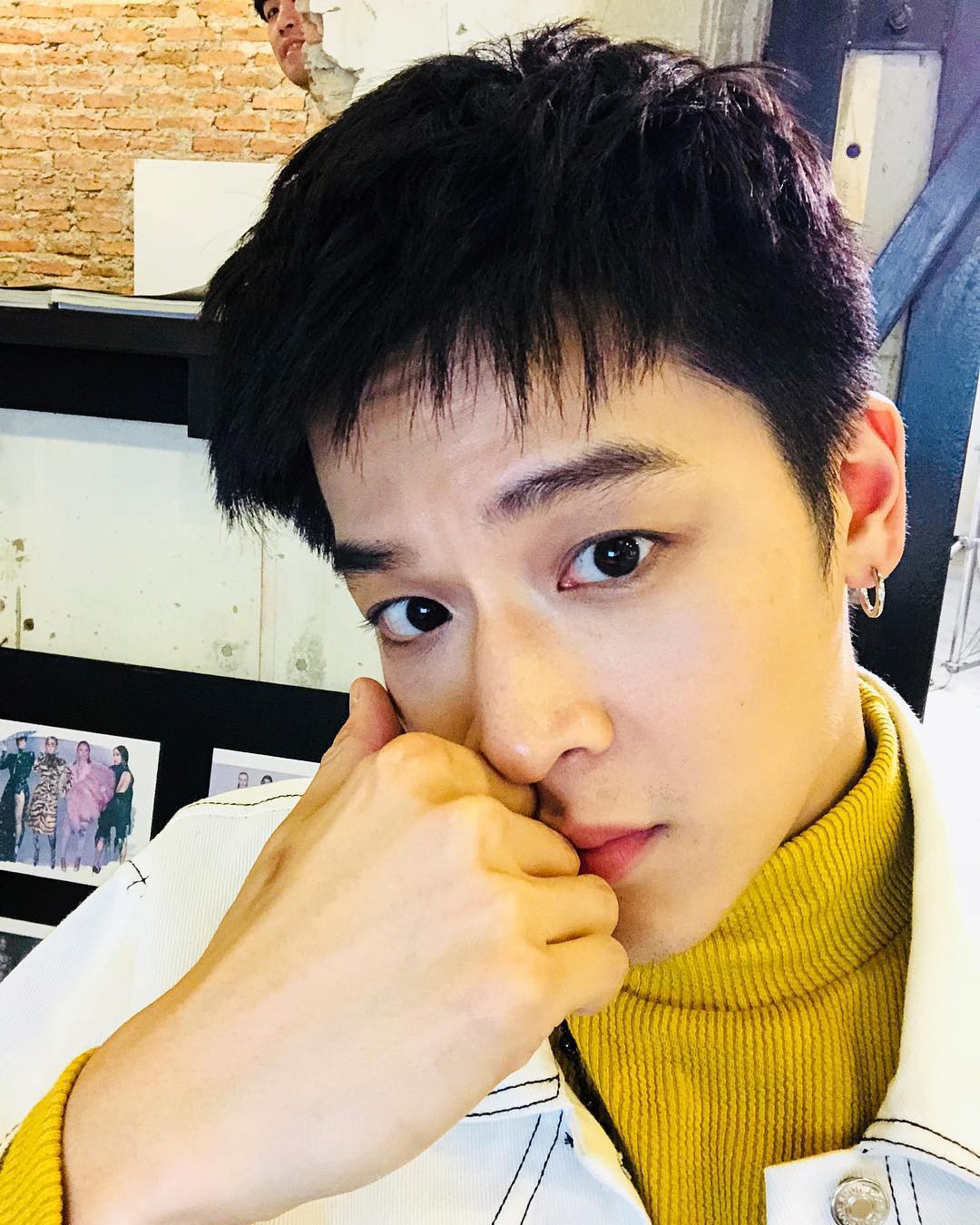 3 chàng thơ cật lực tán mỹ nhân Chiếc lá bay Baifern: Soái ca học giỏi, body hot, người dính nghi án hẹn hò nữ chính - Ảnh 15. 3 chàng thơ cật lực tán mỹ nhân Chiếc lá bay Baifern: Soái ca học giỏi, body hot, người dính nghi án hẹn hò nữ chính - Ảnh 15.