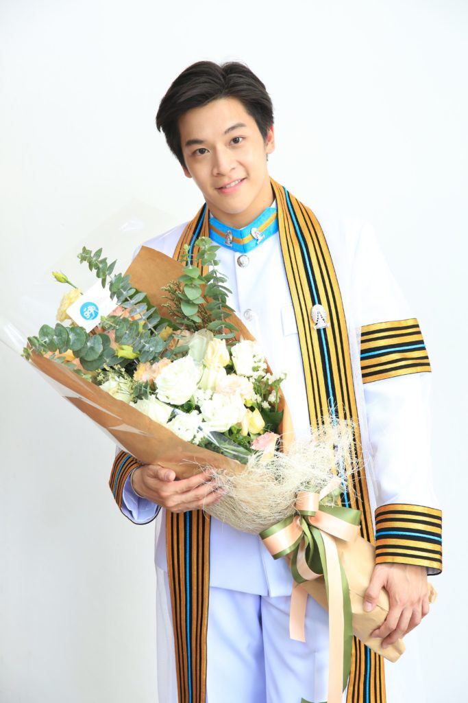 3 chàng thơ cật lực tán mỹ nhân Chiếc lá bay Baifern: Soái ca học giỏi, body hot, người dính nghi án hẹn hò nữ chính - Ảnh 19. 3 chàng thơ cật lực tán mỹ nhân Chiếc lá bay Baifern: Soái ca học giỏi, body hot, người dính nghi án hẹn hò nữ chính - Ảnh 19.