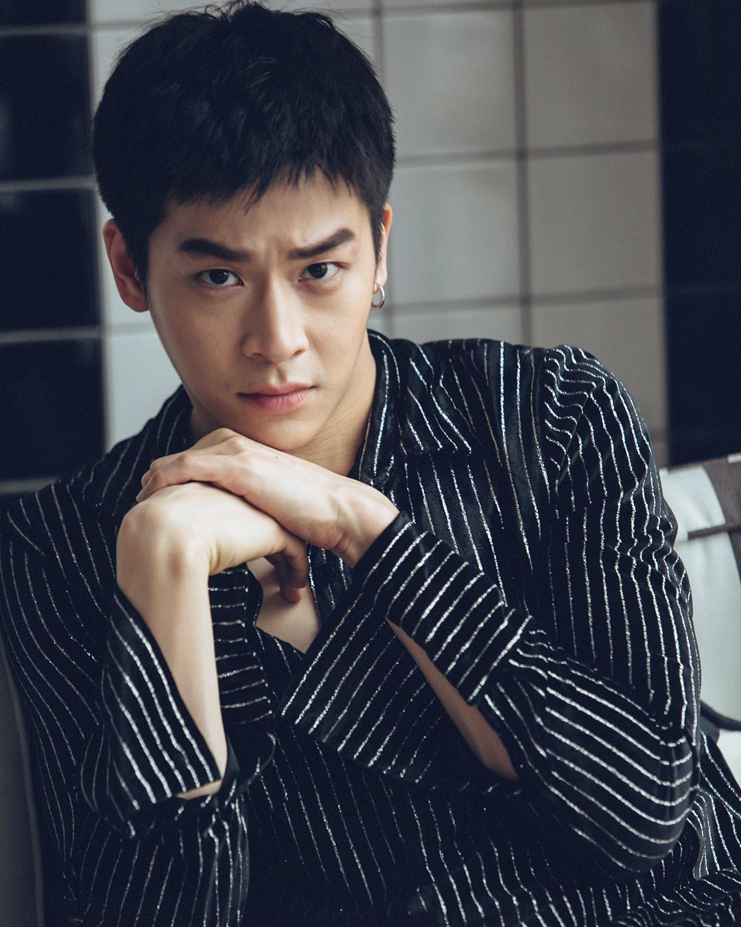 3 chàng thơ cật lực tán mỹ nhân Chiếc lá bay Baifern: Soái ca học giỏi, body hot, người dính nghi án hẹn hò nữ chính - Ảnh 21. 3 chàng thơ cật lực tán mỹ nhân Chiếc lá bay Baifern: Soái ca học giỏi, body hot, người dính nghi án hẹn hò nữ chính - Ảnh 21.