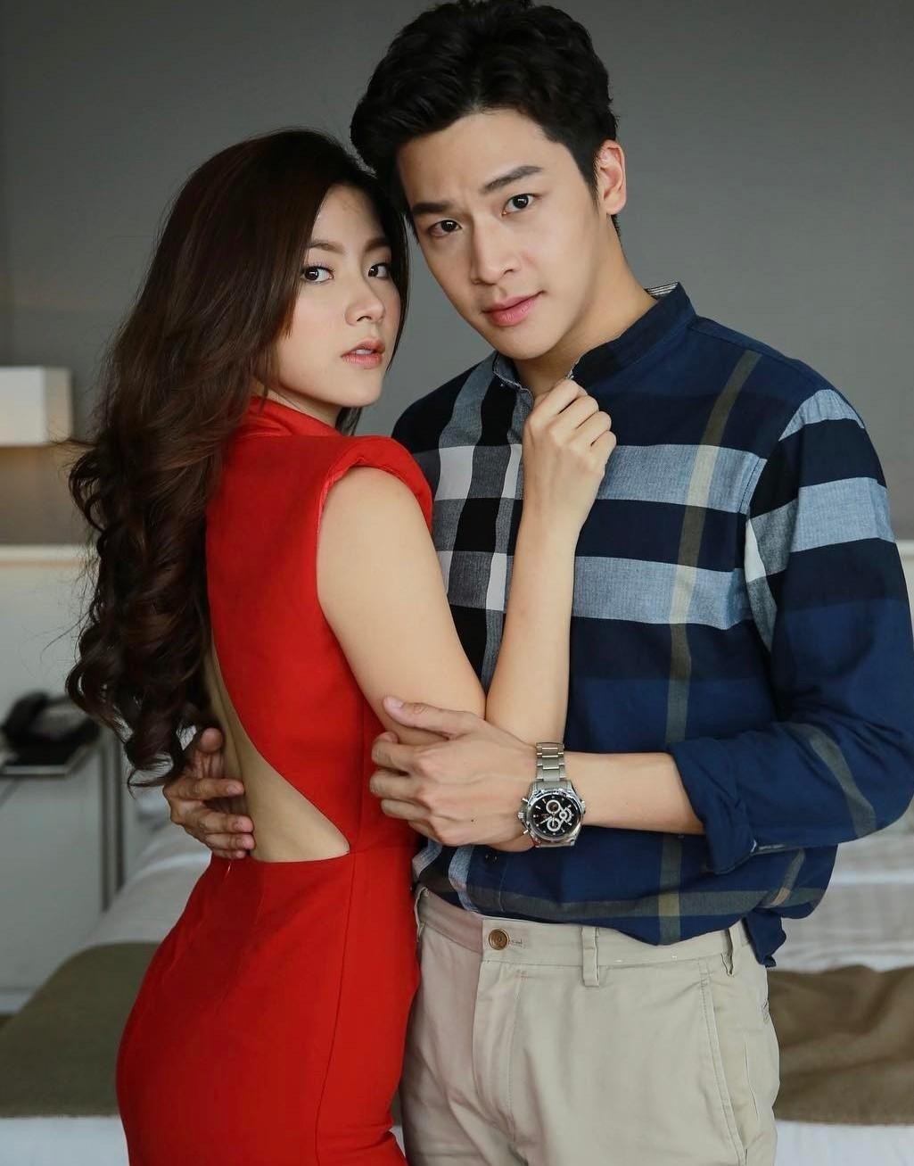 3 chàng thơ cật lực tán mỹ nhân Chiếc lá bay Baifern: Soái ca học giỏi, body hot, người dính nghi án hẹn hò nữ chính - Ảnh 22. 3 chàng thơ cật lực tán mỹ nhân Chiếc lá bay Baifern: Soái ca học giỏi, body hot, người dính nghi án hẹn hò nữ chính - Ảnh 22.