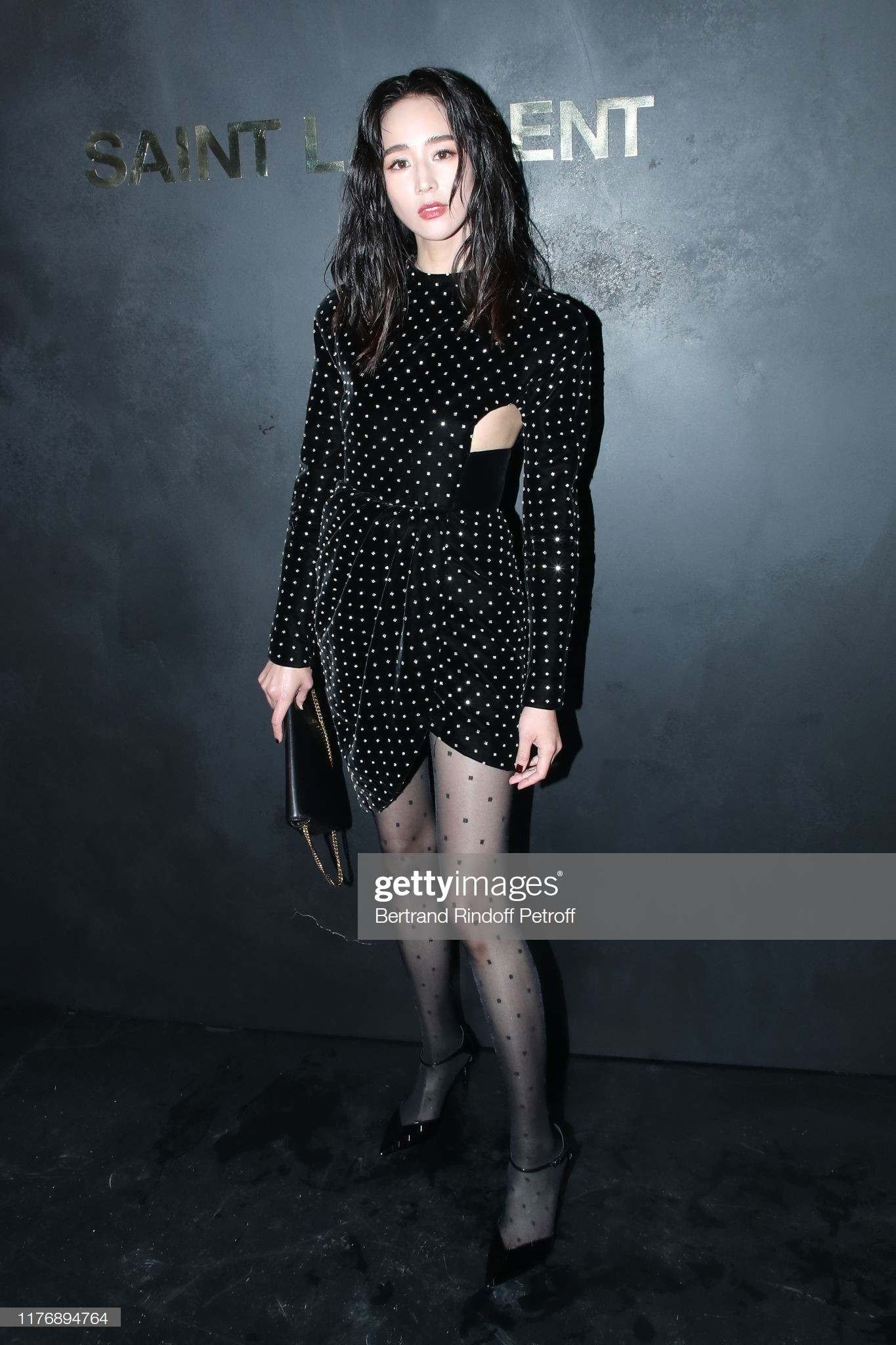 Rosé xuất hiện quá chất trong show Saint Laurent, chiếm hết spotlight của dàn sao châu Á có mặt cùng sự kiện - Ảnh 6. Rosé xuất hiện quá chất trong show Saint Laurent, chiếm hết spotlight của dàn sao châu Á có mặt cùng sự kiện - Ảnh 6.