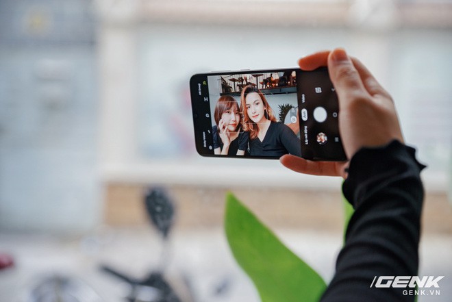 Đ&aacute;nh gi&aacute; khả năng selfie tr&ecirc;n Galaxy A50s - con b&agrave;i chiến lược ph&acirc;n kh&uacute;c tầm trung của Samsung - Ảnh 2.