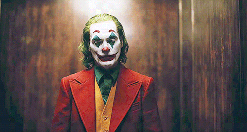 Joker bị chỉ trích vì có nhiều cảnh bạo lực, Warner Bros vội lên tiếng bênh vực con cưng! - Ảnh 4.