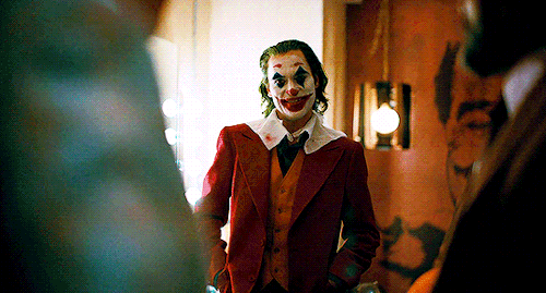 Joker bị chỉ trích vì có nhiều cảnh bạo lực, Warner Bros vội lên tiếng bênh vực con cưng! - Ảnh 6.