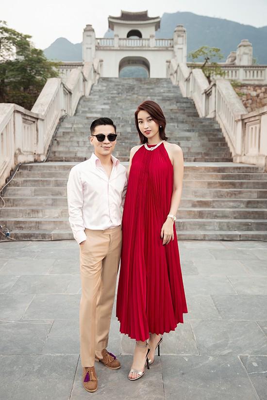 Đỗ Mỹ Linh đã có đồng hồ 500 triệu để đeo, xem ra danh xưng Hoa hậu nghèo nhất Việt Nam tan tành mây khói rồi - Ảnh 2.
