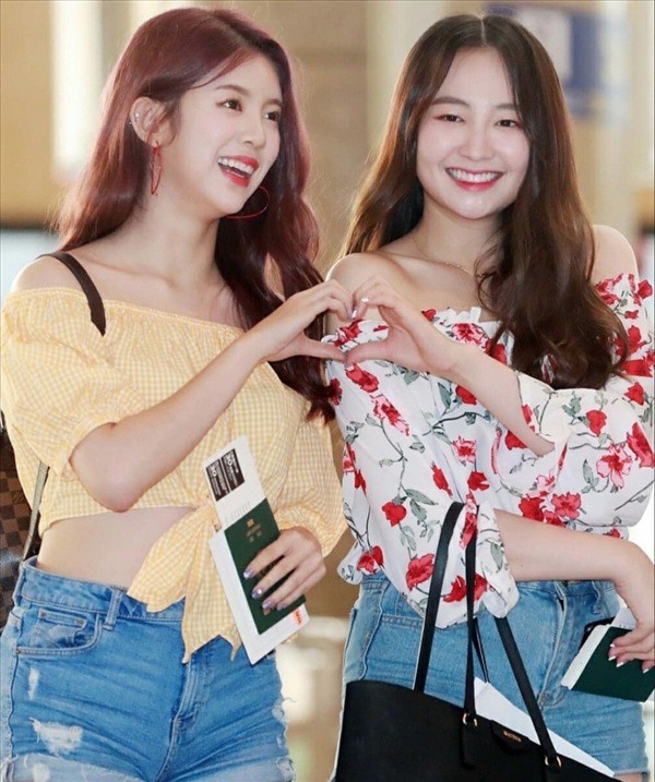 Nghi vấn cây hút fan của MOMOLAND bị đối xử bất công, mẹ ruột lên tiếng càng làm fan bức xúc đòi trả công bằng cho idol - Ảnh 2. Nghi vấn cây hút fan của MOMOLAND bị đối xử bất công, mẹ ruột lên tiếng càng làm fan bức xúc đòi trả công bằng cho idol - Ảnh 2.