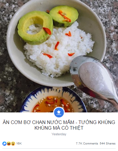 Chiếc ảnh “cơm bơ chan nước mắm” nhận về 16.000 lượt like: Nghe tên hết hồn, ăn ngon hết mình - Ảnh 1.