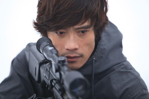 Mướt mắt với dàn nam thần hành động xứ Hàn: Lee Min Ho đẹp “như sương như hoa”, Lee Seung Gi cuồn cuộn cơ bắp “điếng người” - Ảnh 4.
