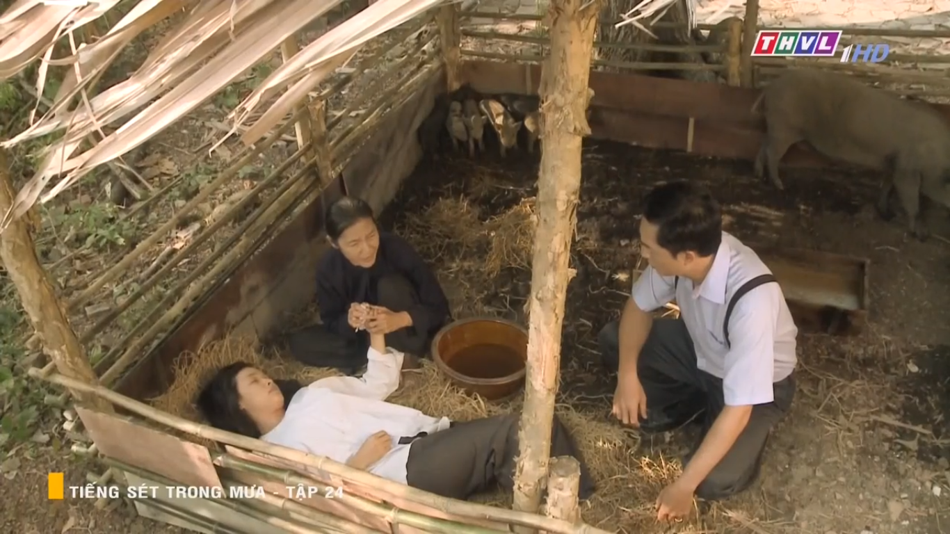 Tiếng Sét Trong Mưa tập 24: Bà Hội cắt cổ để Hiểm câm suốt đời, cậu hai run sợ nói người và quỷ không thể sống chung! - Ảnh 5. Tiếng Sét Trong Mưa tập 24: Bà Hội cắt cổ để Hiểm câm suốt đời, cậu hai run sợ nói người và quỷ không thể sống chung! - Ảnh 5.