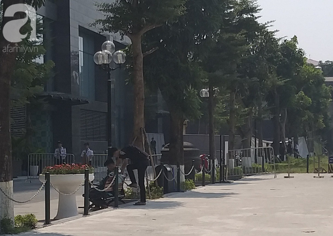 H&agrave; Nội: Một người đ&agrave;n &ocirc;ng nghi tử vong bất thường dưới s&acirc;n t&ograve;a nh&agrave; cao cấp - Ảnh 3.