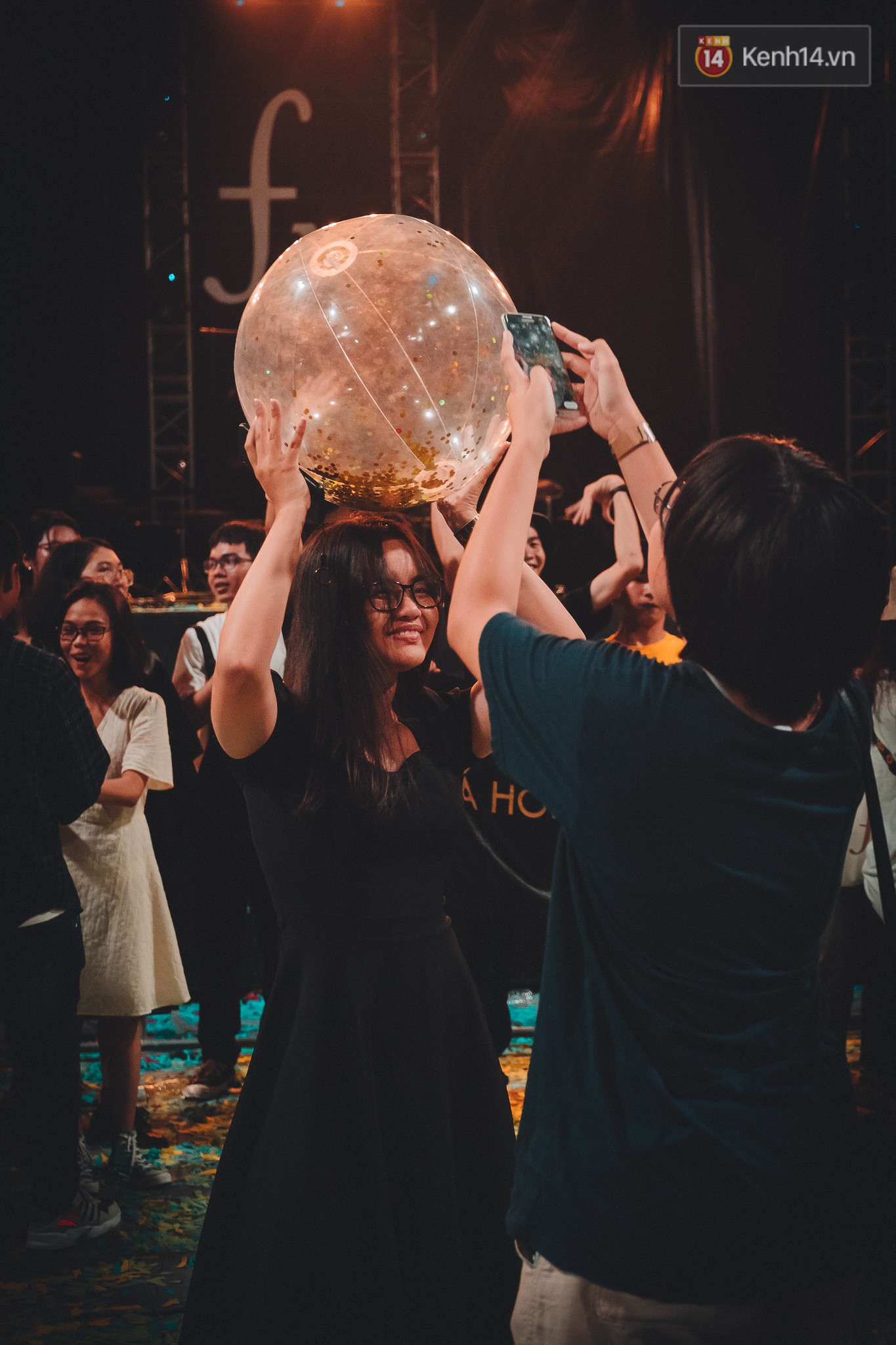 C&aacute; Hồi Hoang kết th&uacute;c Fx Tour tại TP.HCM: qu&aacute; nhiều cảm x&uacute;c v&agrave; năng lượng! - Ảnh 22.