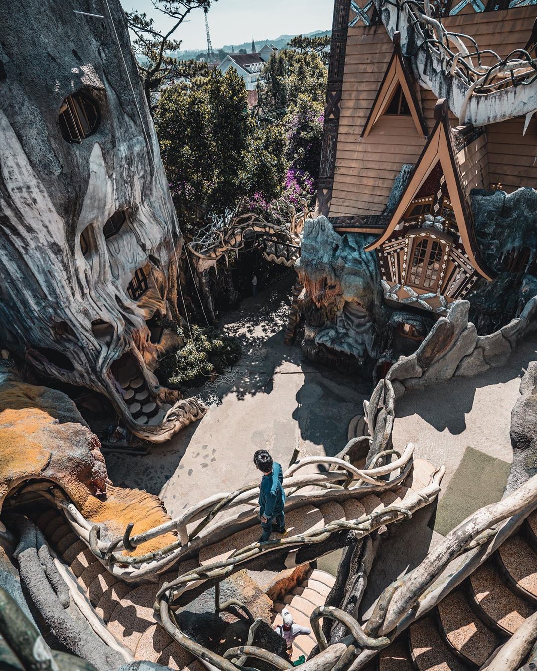 Ngôi nhà “dị” nhất Đà Lạt được báo Mỹ tung hô: Toàn thấy người nước ngoài check-in, khách Việt không mặn mà cho lắm! - Ảnh 19. Ngôi nhà “dị” nhất Đà Lạt được báo Mỹ tung hô: Toàn thấy người nước ngoài check-in, khách Việt không mặn mà cho lắm! - Ảnh 19.