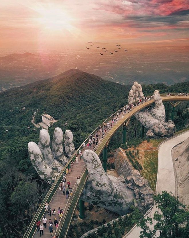 3 cây cầu lùm xùm nhất Việt Nam 2019: “Scandal đạo nhái” Cầu Vàng Đà Nẵng, sự cố chậm trễ cầu kính Sa Pa còn chưa gây sốc bằng cái tên cuối - Ảnh 2.