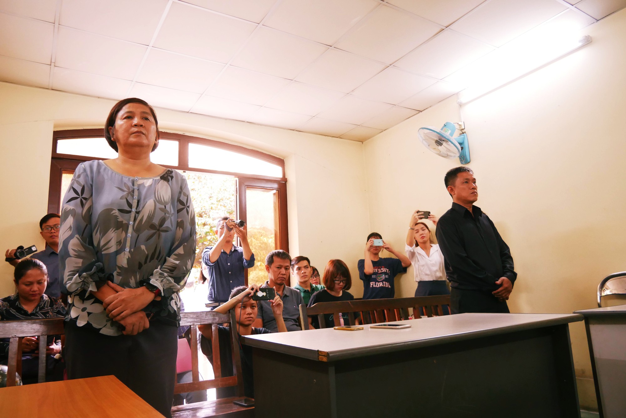 Hoạ sĩ L&ecirc; Linh ch&iacute;nh thức được c&ocirc;ng nhận l&agrave; t&aacute;c giả duy nhất của &ldquo;Thần đồng đất Việt&rdquo;: Ch&uacute;ng ta cần quan t&acirc;m nhiều hơn tới Sở hữu tr&iacute; tuệ - Ảnh 2.