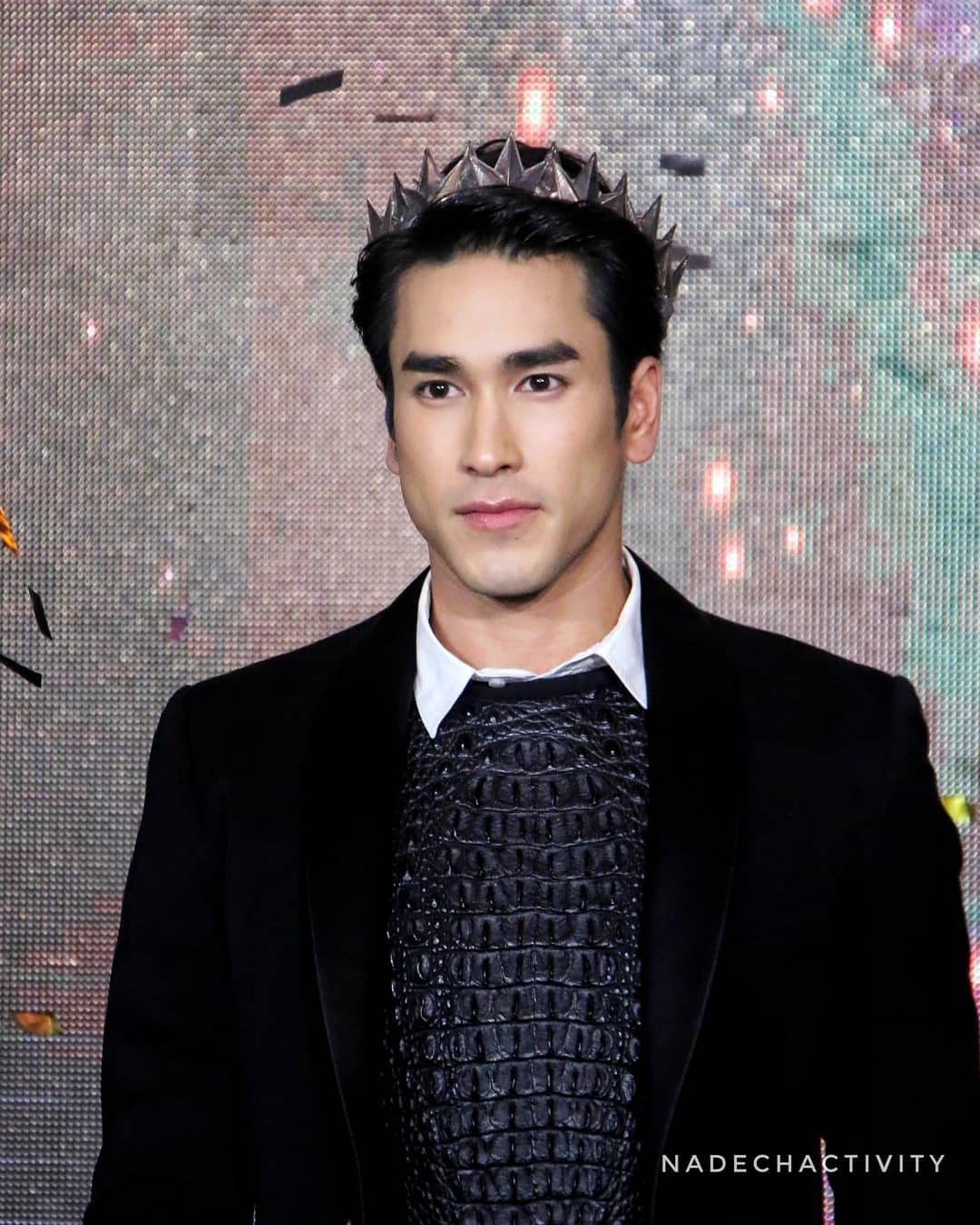 Ogil va uning onasi bug xonasida porno video