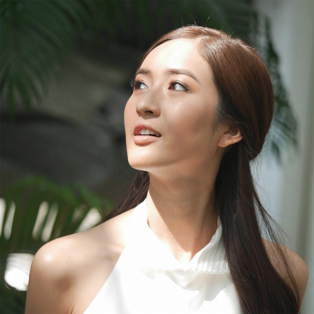 Nastya Shevchenkoning porno suratlari Chodirda jinsiy aloqa qilish uchun firibgarlik