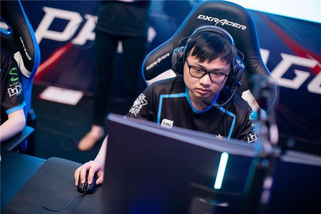 LMHT: Bạn gái đăng status đầy ẩn ý, ám chỉ SofM sẽ tiếp tục gắn bó với LNG Esports trong tương lai? - Ảnh 4.