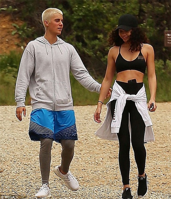 Dàn 15 bóng hồng đi qua đời Justin Bieber: Selena chưa phải sexy nhất, từ nàng thơ Sơn Tùng đến siêu mẫu đều cực phẩm - Ảnh 14.