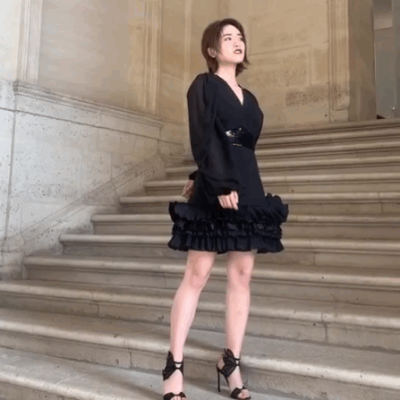 Dự Paris Fashion Week, Trịnh Sảng – Thẩm Nguyệt cùng gây thất vọng: người héo hon xơ xác, người chọn sai đồ tự tặng cho mình vài kg - Ảnh 8.