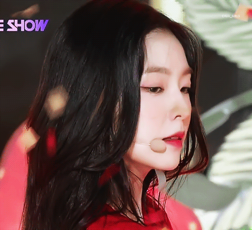 Trọn bộ khoảnh khắc đẹp rụng rời của Irene (Red Velvet) trên sân khấu, danh xưng tiên tử kết màn không phải chỉ để trưng! - Ảnh 5.