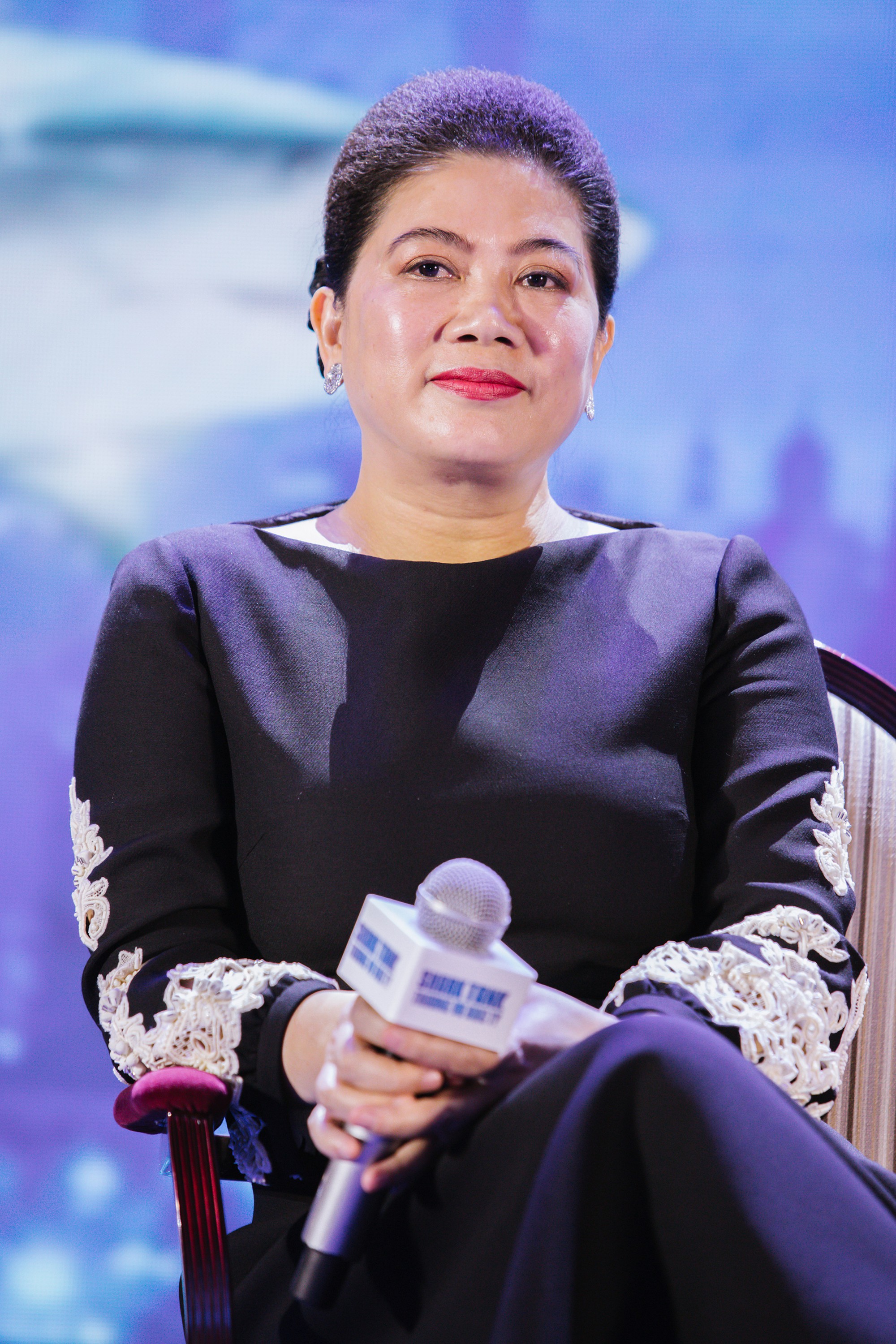 Quá khứ học hành ít ai biết 3 nữ Shark Tank Việt: Người từng bỏ nghề giáo viên để đi kinh doanh, người là thạc sĩ tại Mỹ - Ảnh 5. Quá khứ học hành ít ai biết 3 nữ Shark Tank Việt: Người từng bỏ nghề giáo viên để đi kinh doanh, người là thạc sĩ tại Mỹ - Ảnh 5.