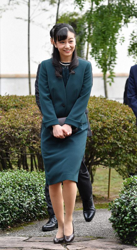 Công chúa xinh đẹp nhất Nhật Bản bị chê nhan sắc tụt dốc không phanh trong sự kiện mới nhất vì sai lầm khó sửa - Ảnh 2.